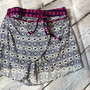 DizzyLizzy slip on rayon shorts